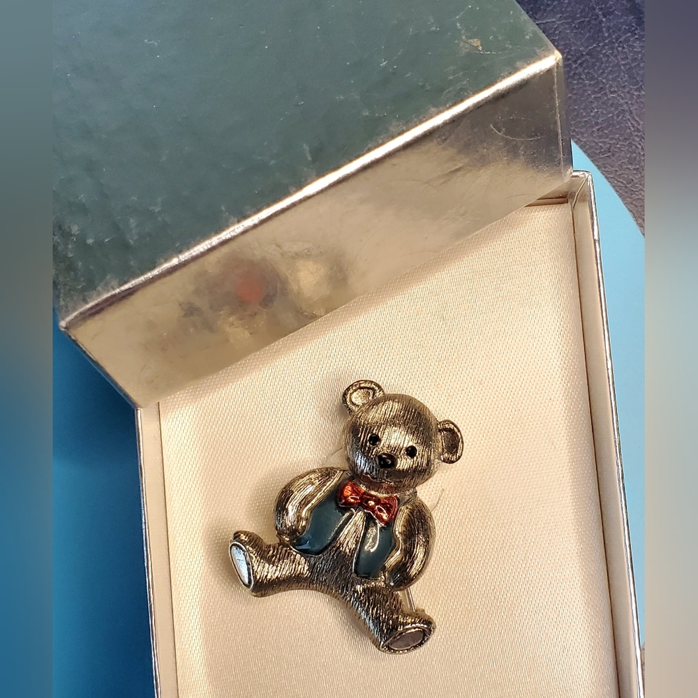 Danecraft Enamaled Teddy Bear Silver Tone Pin w/ Gift Box